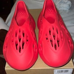 Yeezy Foam Runner size 5